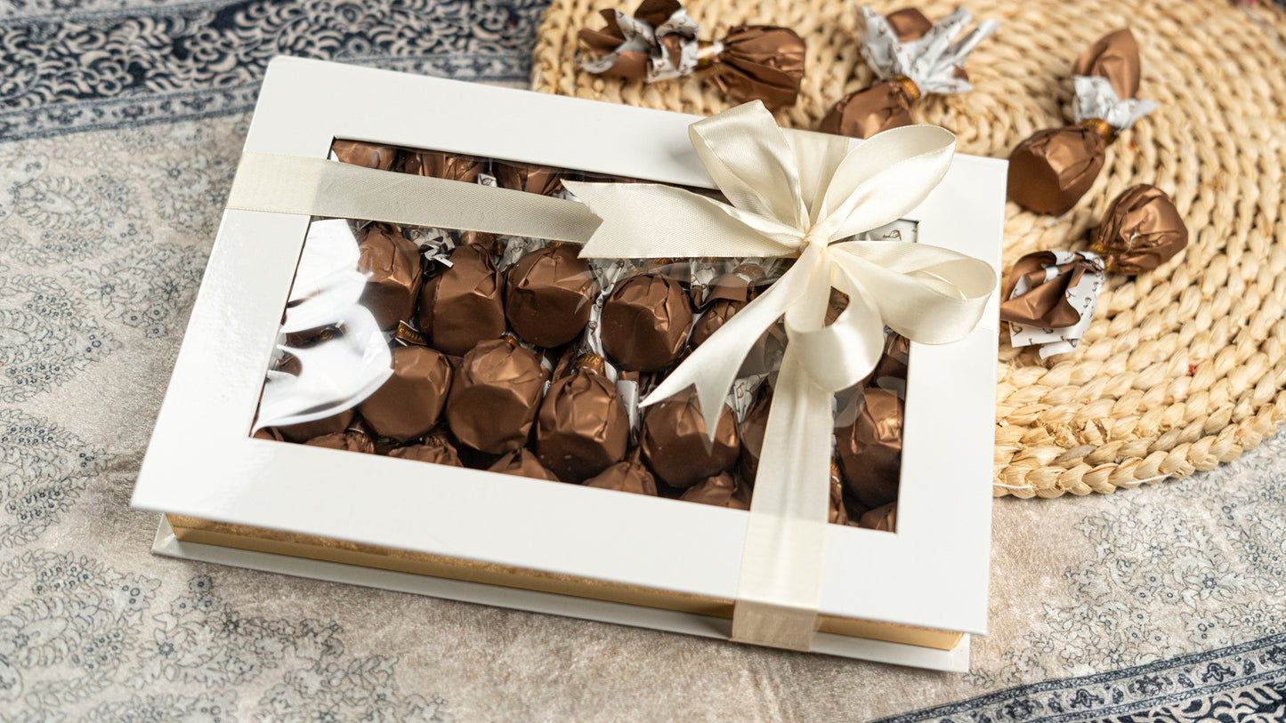 Gift Box - Milk Chocolate Figs Bonbon