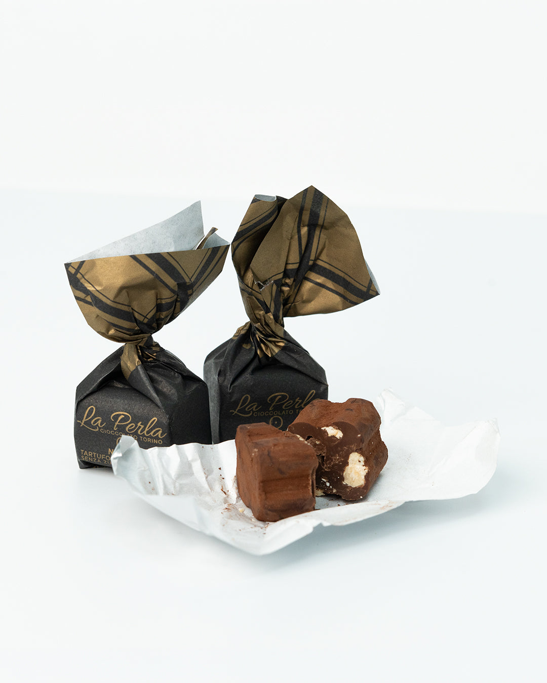 La Perla Onero Dark Chocolate Truffle with Piedmont Hazelnut