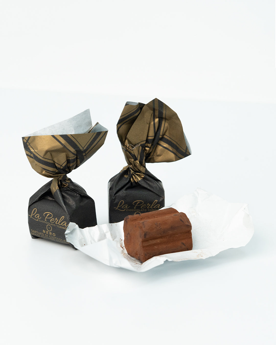 La Perla Onero Dark Chocolate Truffle with Piedmont Hazelnut